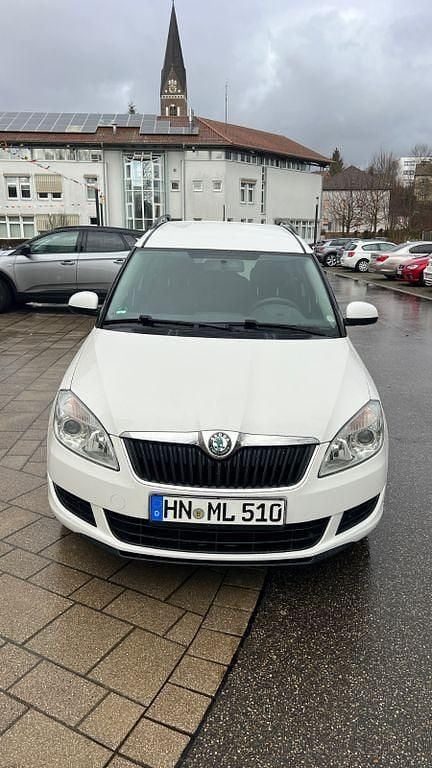 Gebraucht Skoda Roomster Family 86 PS (63 kW) 2012 Weiß Van / Kleinbus