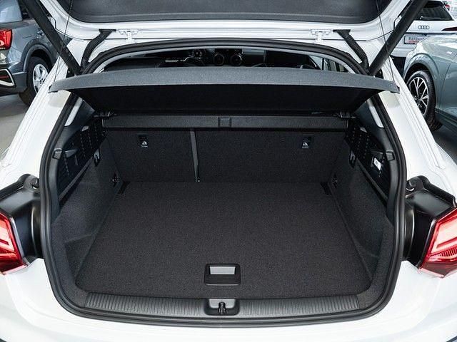 Neu Audi Q2 S-Line 150 PS (110 kW) 2025 Schwarz SUV