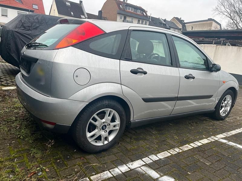 Second-hand Ford Focus 101 CP (74 kW) 1999 Berlinǎ