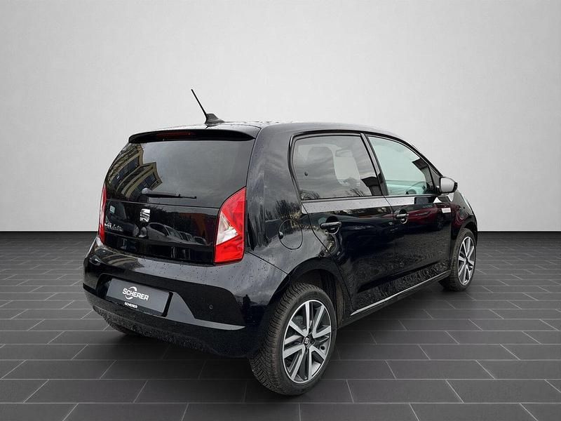 Gebraucht Seat Mii Electric 61 kW (83 PS) 2020 "deep" schwarz perleffekt (metallic) Kleinwagen