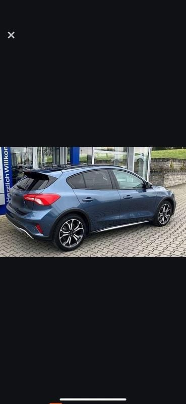 Gebraucht Ford Focus Active 150 PS (110 kW) 2019 Blau Limousine
