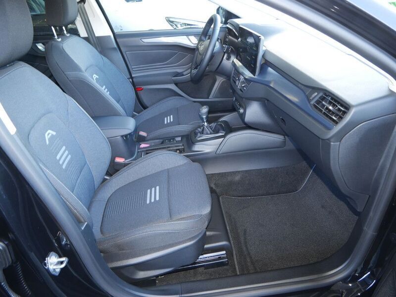 Gebraucht Ford Focus Active X 155 PS (114 kW) 2024 Schwarz Limousine