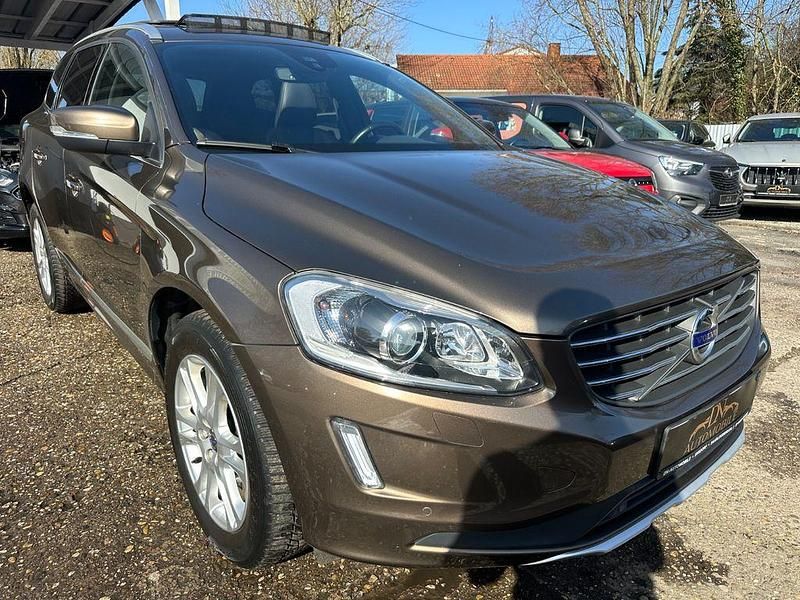 Gebraucht Volvo XC60 181 PS (133 kW) 2015 Braun SUV