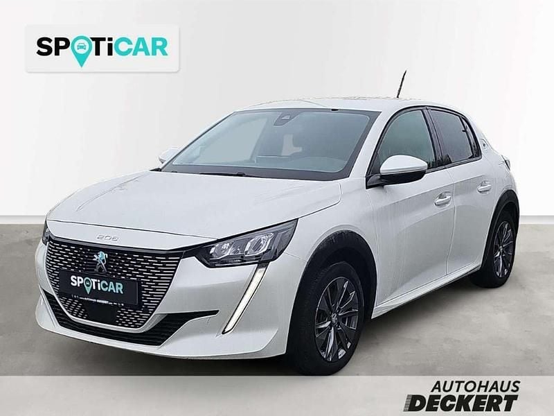 Perlmutt weiß Gebraucht 2021 Peugeot 208 Allure Kleinwagen | 14.990 € - Bild 1/4