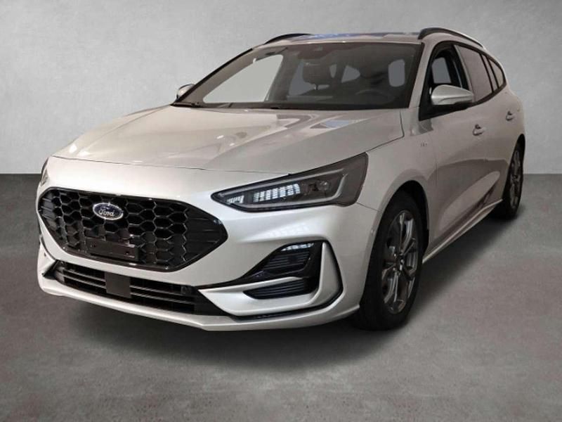 Polarsilber metallic Gebraucht 2024 Ford Focus ST-Line Kombi | 22.490 € (Superpreis) - Bild 1/4