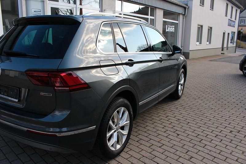 Gebraucht VW Tiguan Highline 190 PS (139 kW) 2019 Grau SUV