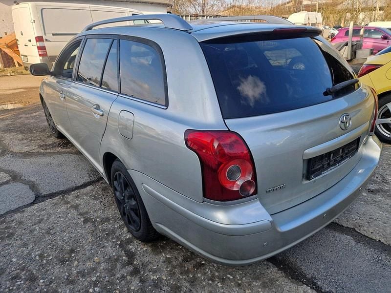 Gebraucht Toyota Avensis 129 PS (94 kW) 2009 Grau Kombi