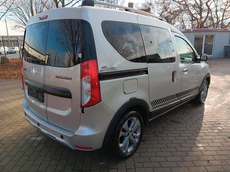 Gebraucht Dacia Dokker Stepway 90 PS (66 kW) 2016 Silber Van / Kleinbus