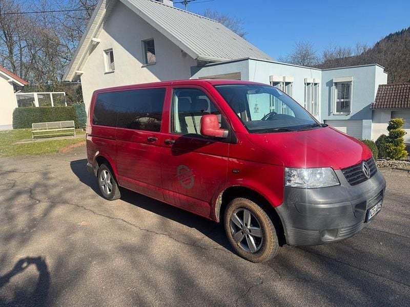 Gebraucht VW T5 131 PS (96 kW) 2007 Rot Van