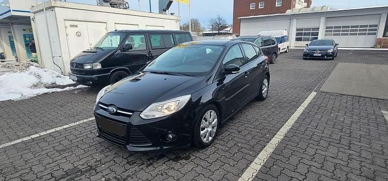 Gebraucht Ford Focus 116 PS (85 kW) 2012 Schwarz Kombi