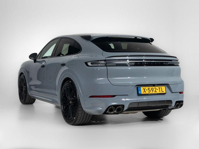 Gebraucht Porsche Cayenne 470 PS (345 kW) 2024 Grau SUV