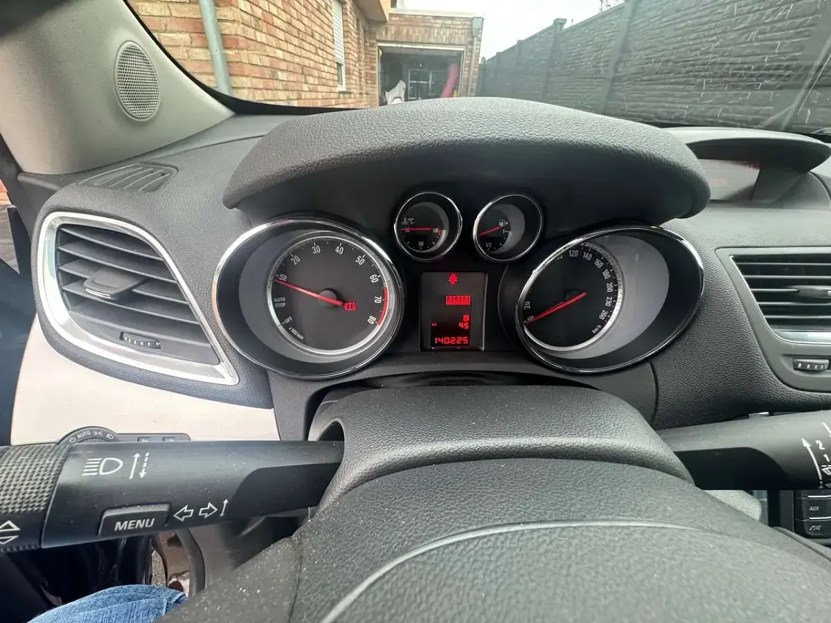 Gebraucht Opel Mokka Edition 140 PS (102 kW) 2014 Braun SUV