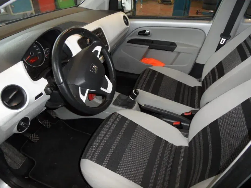 Gebraucht Seat Mii 60 PS (44 kW) 2014 Silber Kleinwagen