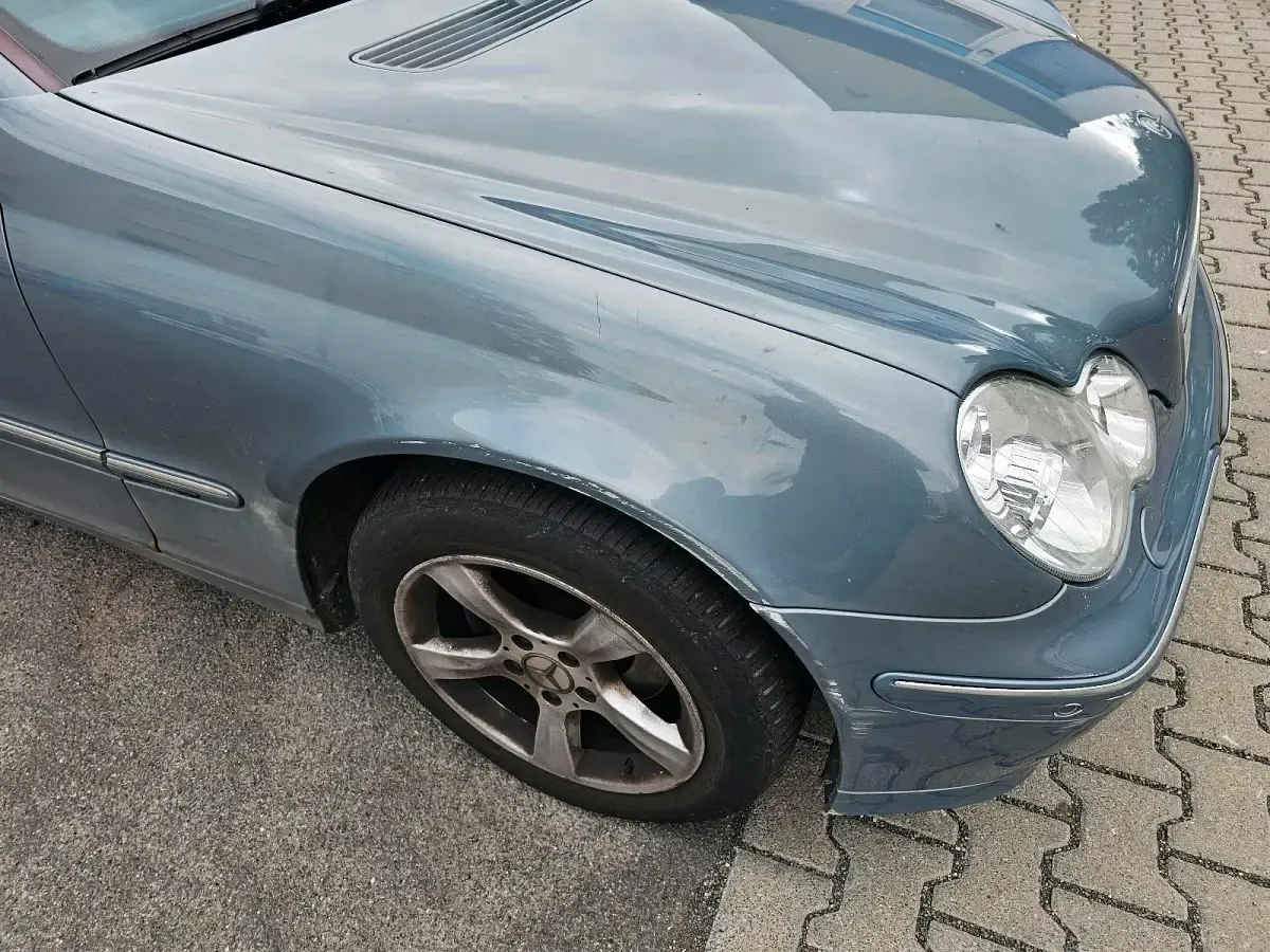 Gebraucht Mercedes C200 163 PS (119 kW) 2005 Blau Limousine