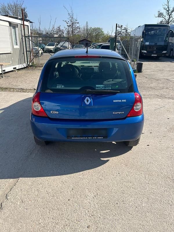 Gebraucht Renault Clio II 58 PS (42 kW) 2010 Blau Kleinwagen