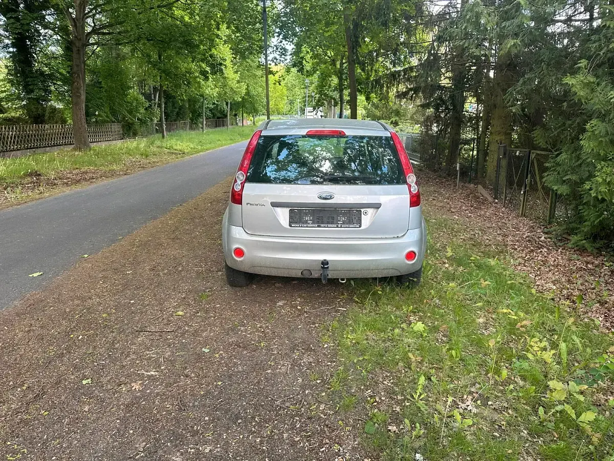 Brugt Ford Fiesta 80 HK (58 kW) 2007 Sølv Hatchback
