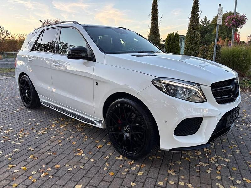 Weiß Gebraucht 2016 Mercedes GLE350 AMG SUV | 24.900 € (Superpreis) - Bild 1/4