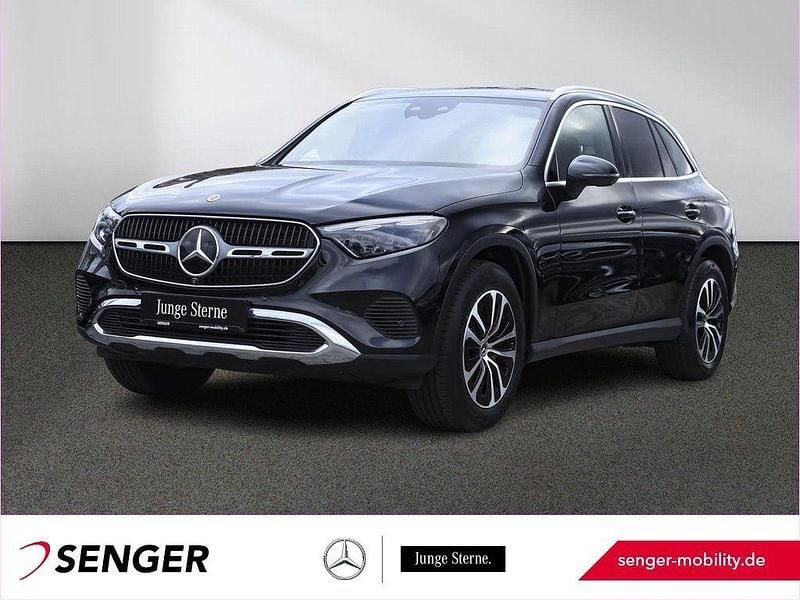 Lack obsidianschwarz Gebraucht 2023 Mercedes GLC220 Avantgarde SUV | 49.790 € (Fairer Preis) - Bild 1/3