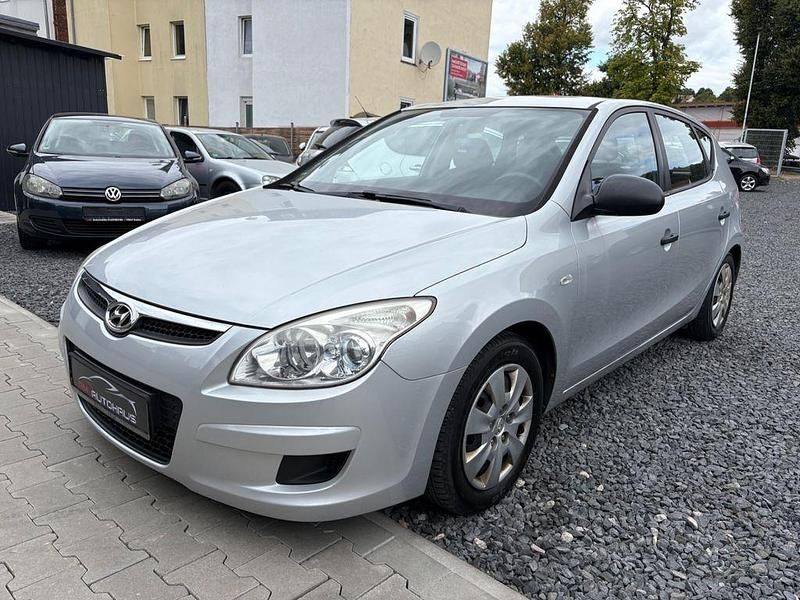 Silber Gebraucht 2008 Hyundai i30 Classic Limousine | 1.999 € (Fairer Preis) - Bild 1/4