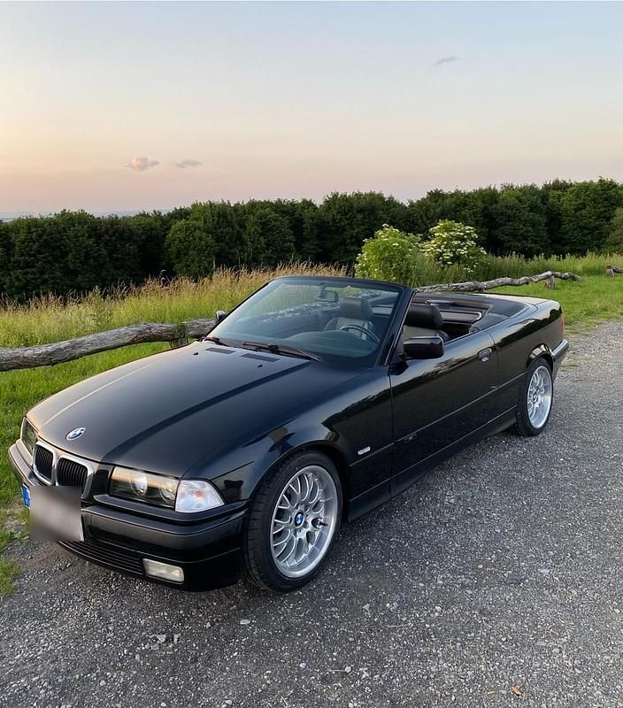Schwarz Gebraucht 1998 BMW 320 Cabriolet Cabrio | 5.900 € (Superpreis) - Bild 1/4