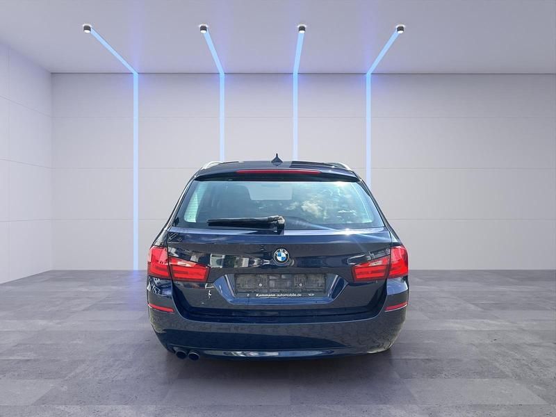 Gebraucht BMW 520 Sport Line 184 PS (135 kW) 2012 Blau Kombi