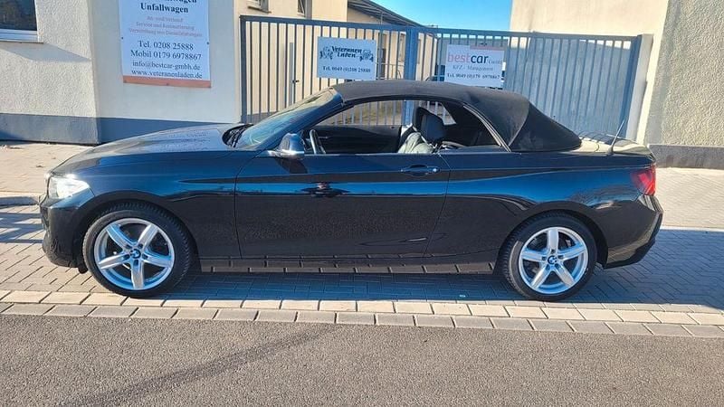 Gebraucht BMW 220 Sport Line 190 PS (139 kW) 2015 Schwarz Cabrio