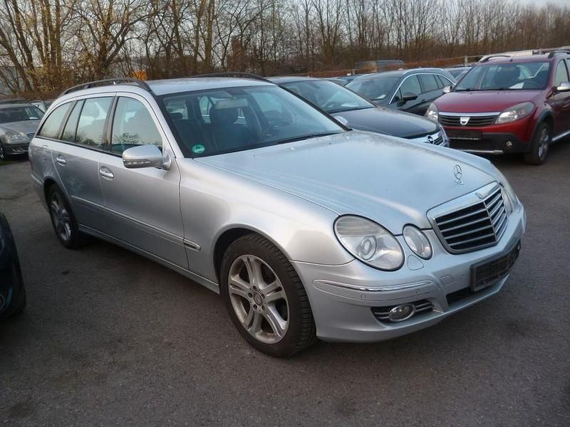 Gebraucht Mercedes E200 184 PS (135 kW) 2007 Silber Kombi