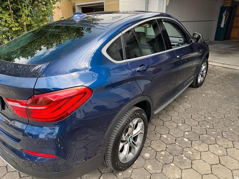 Blau Gebraucht 2018 BMW X4 xLine SUV | 29.900 € (Guter Preis) - Bild 1/4