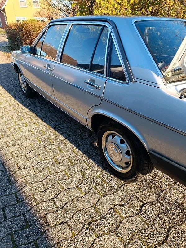 Gebraucht Audi 100 86 PS (63 kW) 1978 Silber Limousine