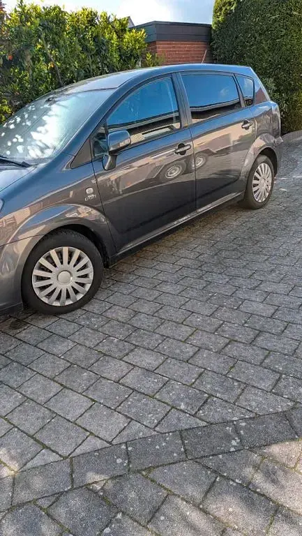 Gebraucht Toyota Corolla Verso Executive 177 PS (130 kW) 2009 Grau Van / Kleinbus