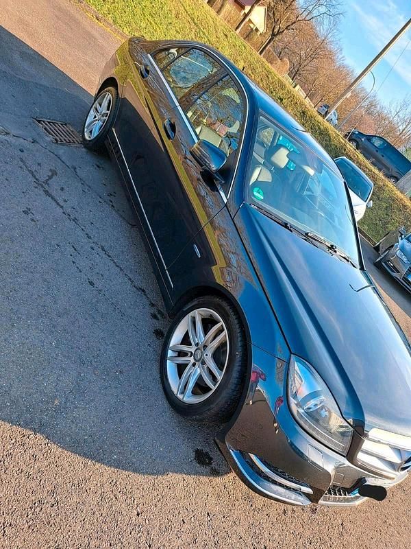 Gebraucht Mercedes C250 204 PS (150 kW) 2012 Grau Limousine