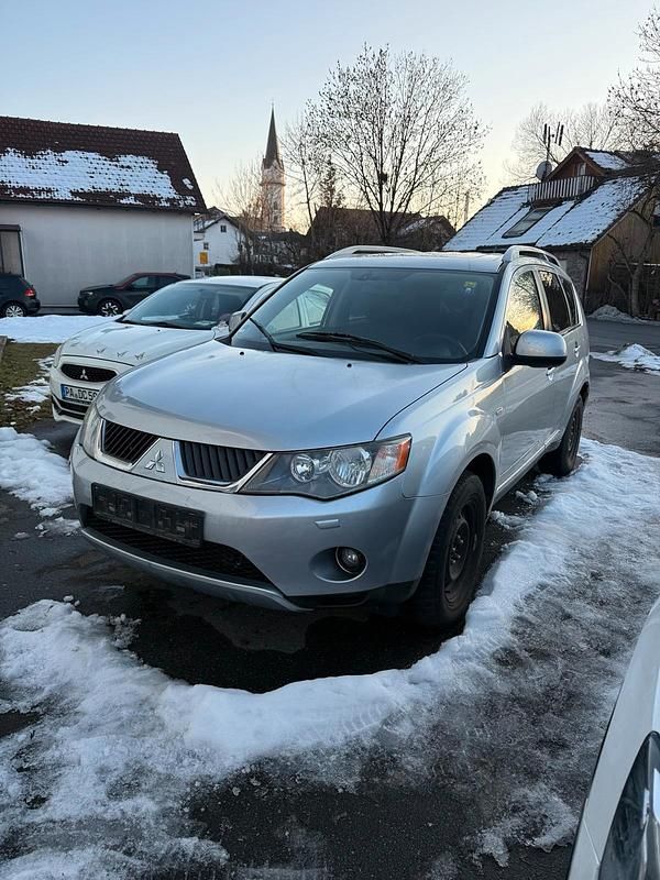 Grau Gebraucht 2009 Mitsubishi Outlander SUV | 2.200 € (Superpreis) - Bild 1/4