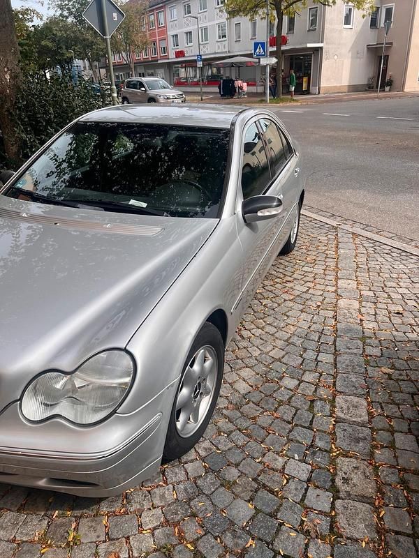 Gebraucht Mercedes C220 143 PS (105 kW) 2001 Limousine
