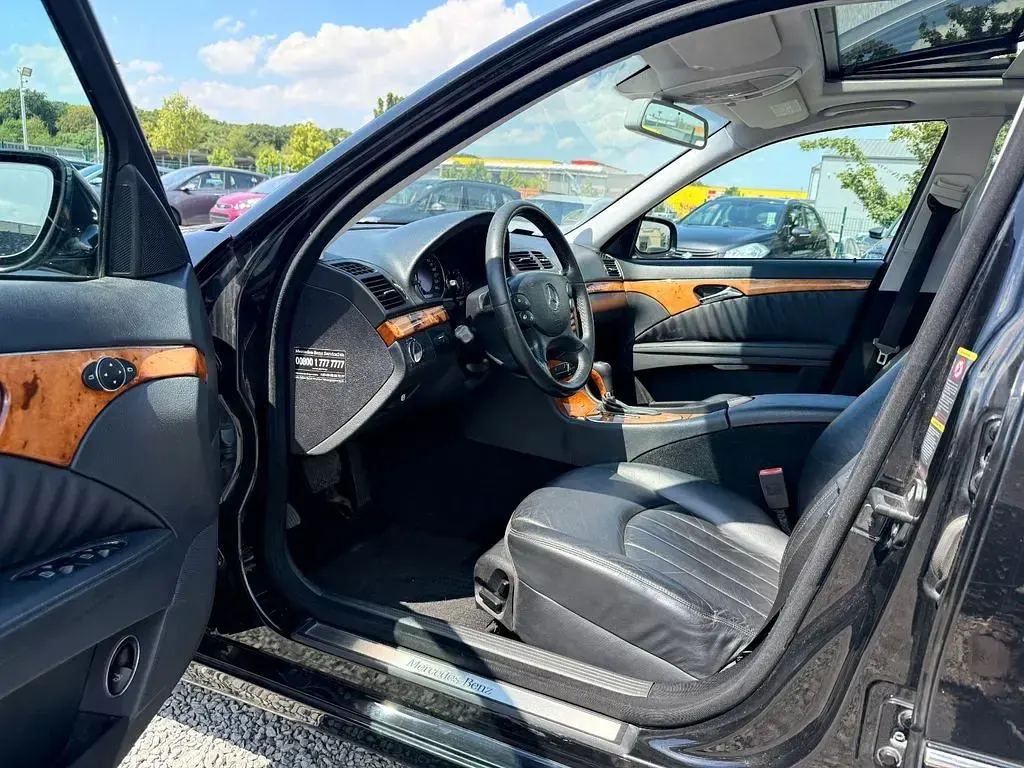 Gebraucht Mercedes E320 Elegance 224 PS (164 kW) 2008 Schwarz Limousine