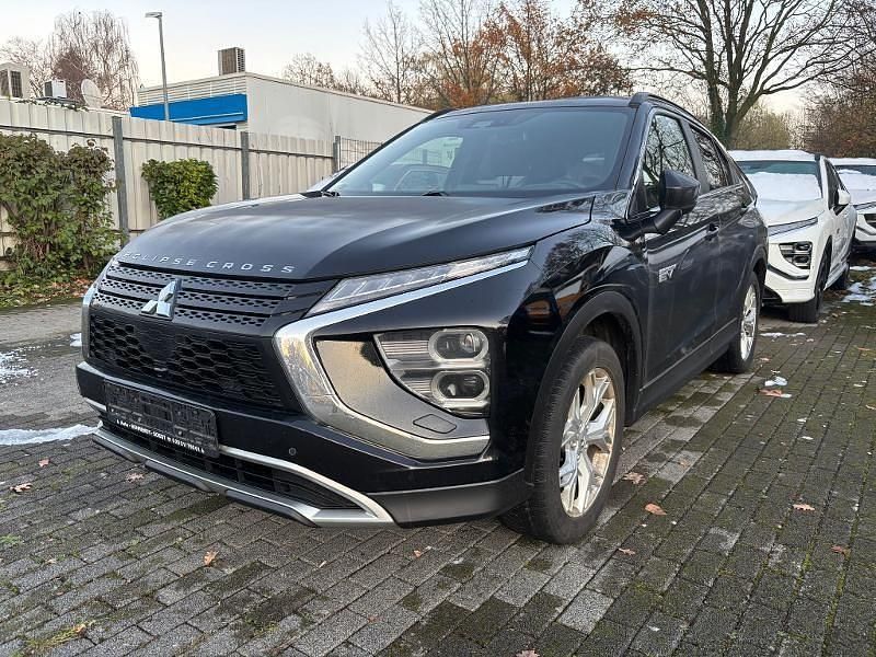 Schwarz Gebraucht 2021 Mitsubishi Eclipse Cross Plus SUV | 19.790 € (Fairer Preis) - Bild 1/1