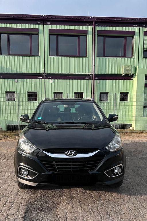 Gebraucht Hyundai ix35 Classic 135 PS (99 kW) 2013 Schwarz SUV