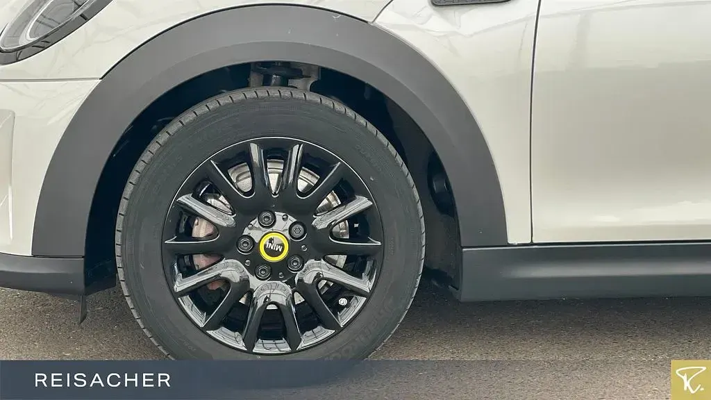 Gebraucht Mini Cooper SE 135 kW (184 PS) 2023 Weiß Kleinwagen