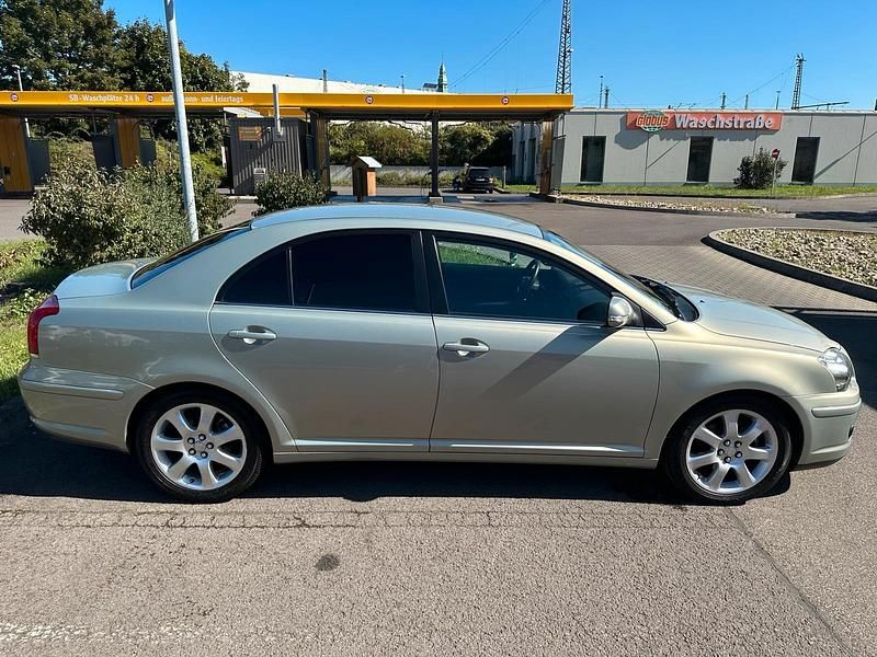 Gebraucht Toyota Avensis 147 PS (108 kW) 2006 Grün Limousine