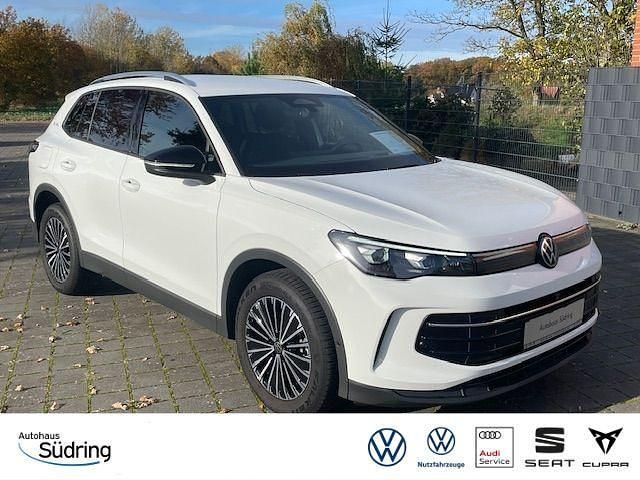 Pure white Gebraucht 2025 VW Tiguan Goal SUV | 39.985 € (Superpreis) - Bild 1/4
