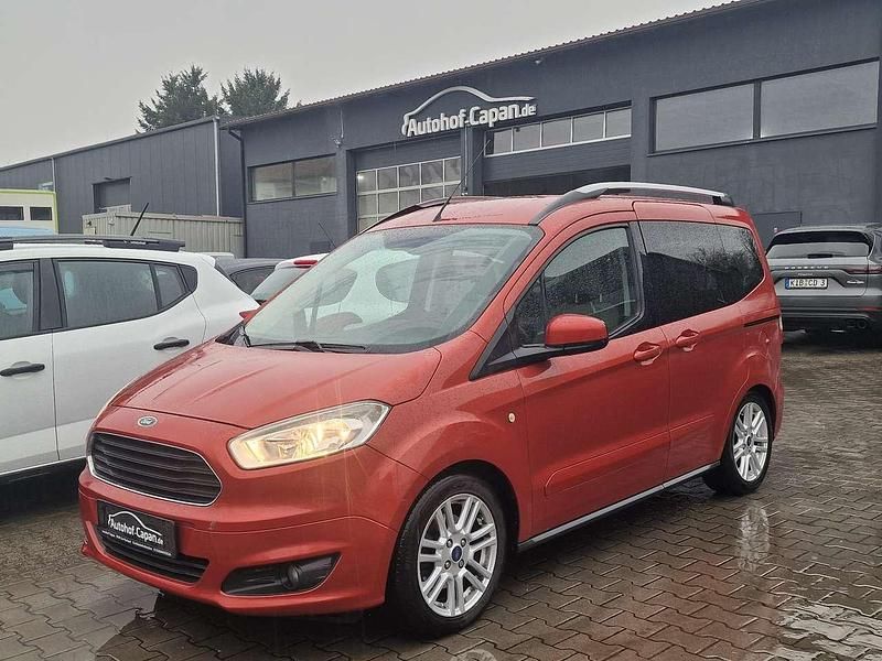 Gebraucht Ford Tourneo Titanium 101 PS (74 kW) 2014 Rot Kombi