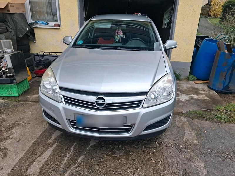 Gebraucht Opel Astra 116 PS (85 kW) 2009 Silber Kombi