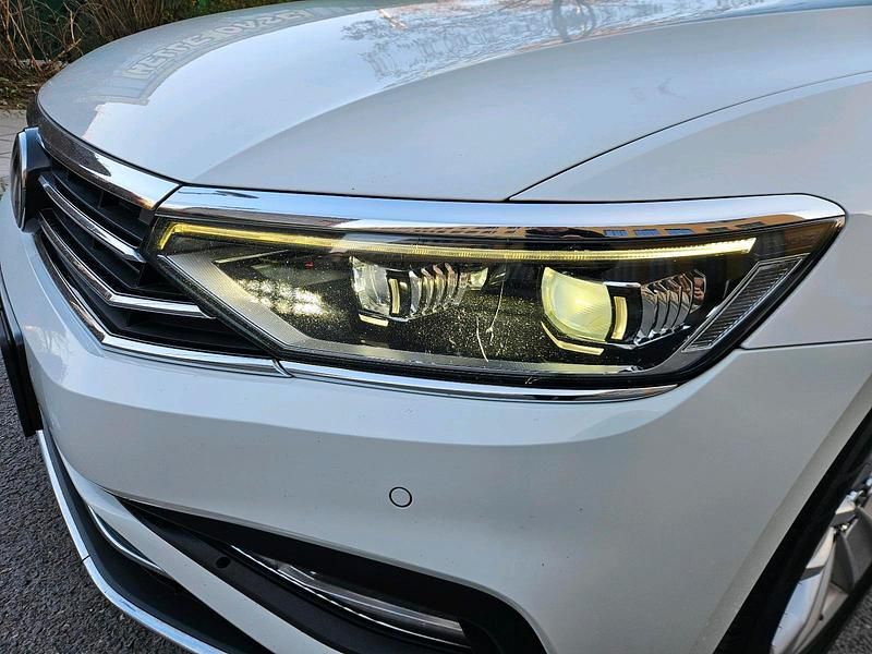 Gebraucht VW Passat Highline 150 PS (110 kW) 2020 Weiß Kombi