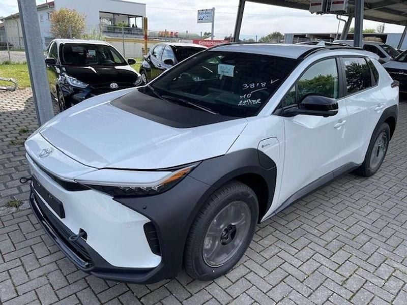 Platinum weiß perleffekt Neu 2025 Toyota bZ4X SUV | 38.825 € (Guter Preis) - Bild 1/4