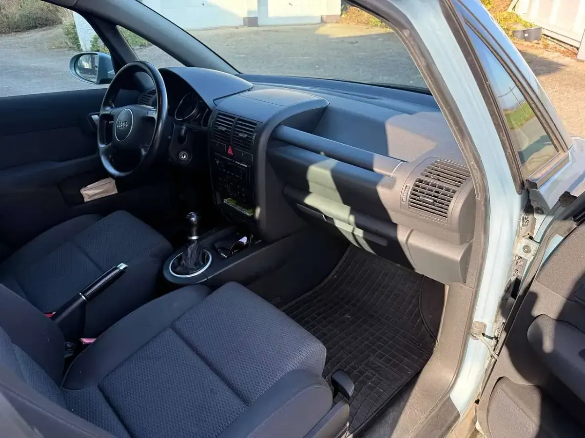 Gebraucht Audi A2 75 PS (55 kW) 2002 Blau Kleinwagen
