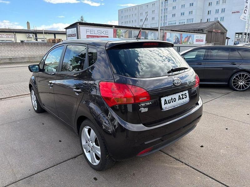 Gebraucht Kia Venga 125 PS (91 kW) 2010 Braun Kleinwagen