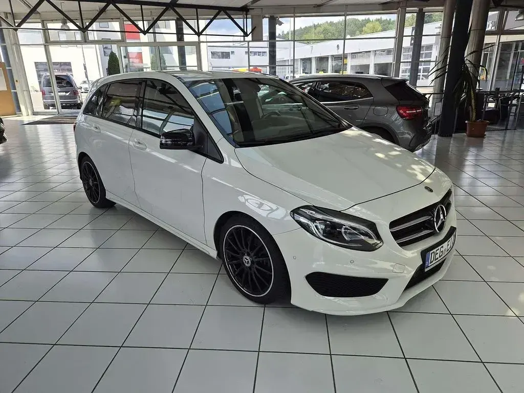 Gebraucht Mercedes B200 136 PS (100 kW) 2018 Weiß Kleinwagen