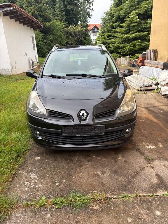 Schwarz Gebraucht 2008 Renault Clio II Dynamique Limousine | 1.500 € (Guter Preis) - Bild 1/4