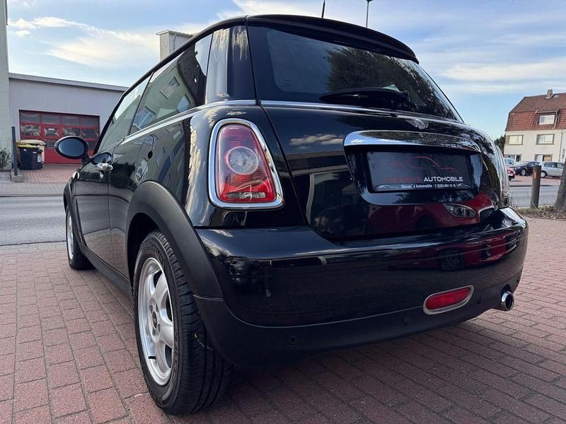 Gebraucht Mini ONE 75 PS (55 kW) 2010 Schwarz Kleinwagen