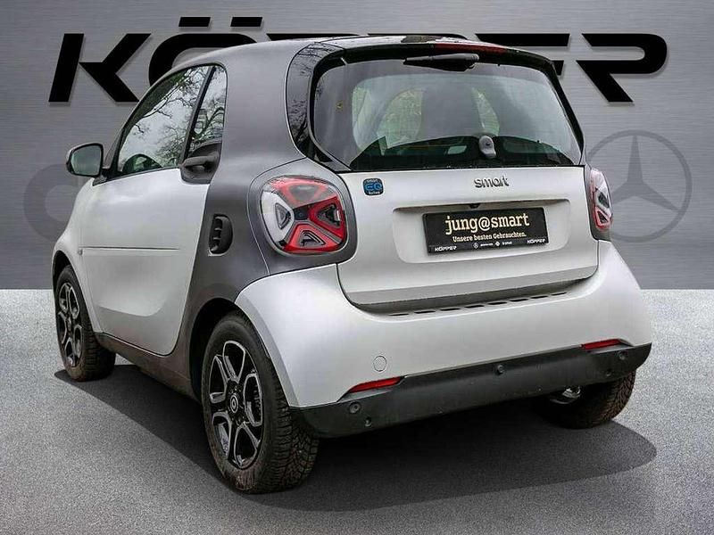 Gebraucht Smart ForTwo Coupé Brabus 60 kW (82 PS) 2021 Weiß Kleinwagen