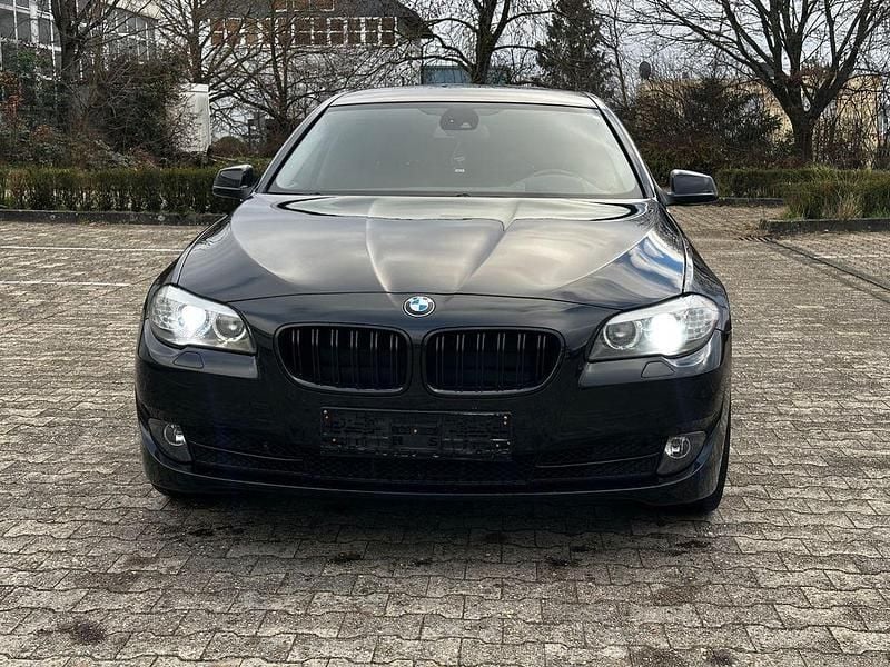 Gebraucht BMW 528 Sport Line 258 PS (189 kW) 2010 Schwarz Limousine